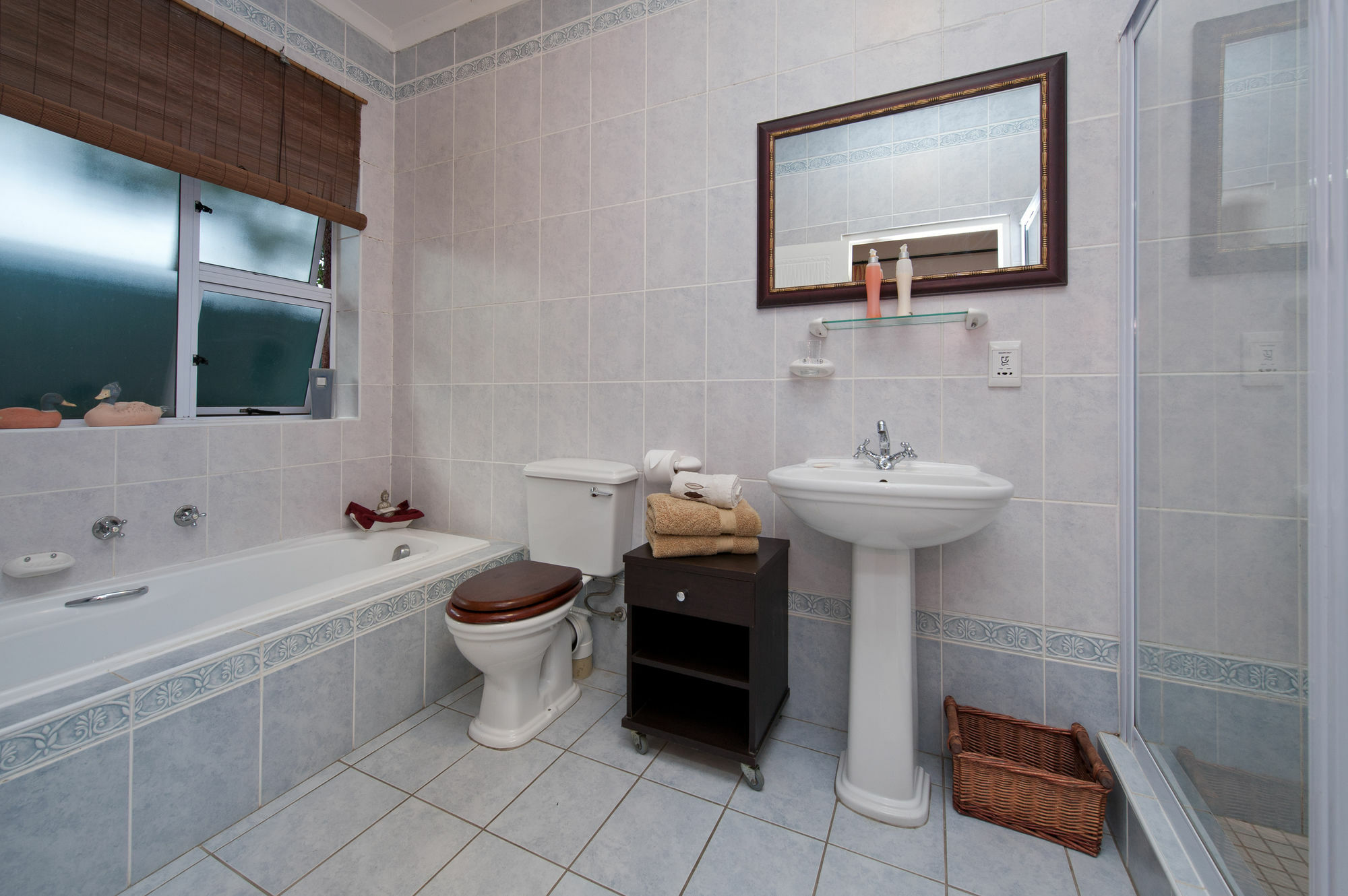 Brown Jug Guest House Херманус Экстерьер фото